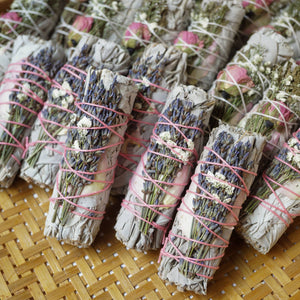 SAGE AND LAVENDER CALMING SMUDGE STICK