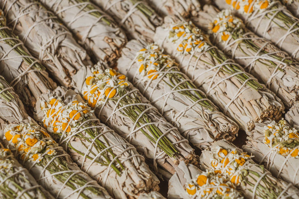 CHAMOMILE CALIFORNIA SAGE SMUDGE STICK
